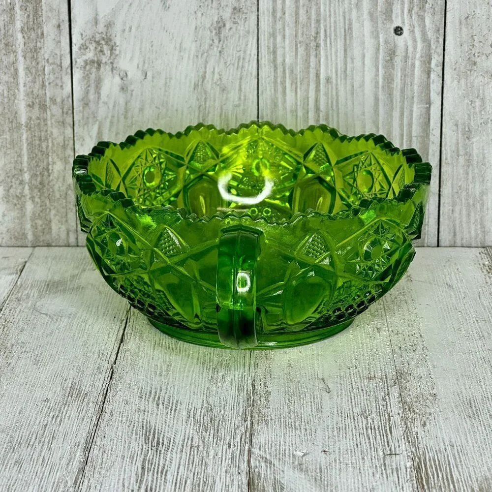 Vintage L.E. Smith Heritage Quintec Green Depression Glass Bowl with Finger Hand